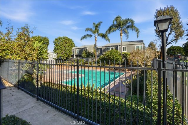 2911 S Fairview Street C, Santa Ana, CA 92705