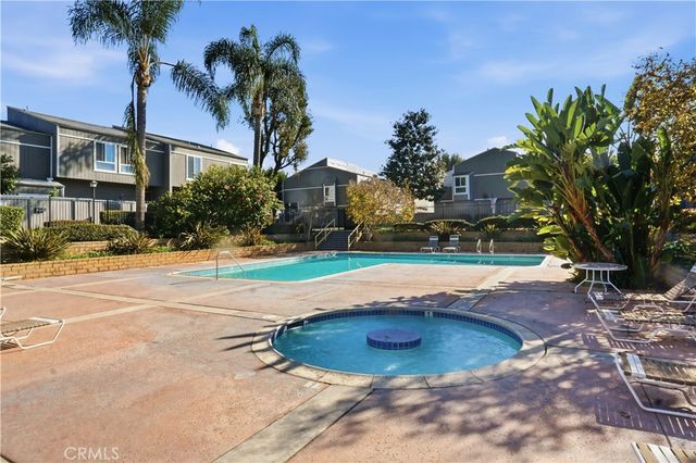 2911 S Fairview Street C, Santa Ana, CA 92705