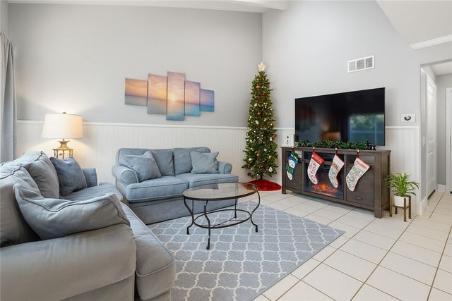 2911 S Fairview Street C, Santa Ana, CA 92705