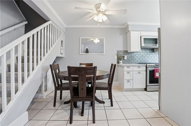 2911 S Fairview Street C, Santa Ana, CA 92705