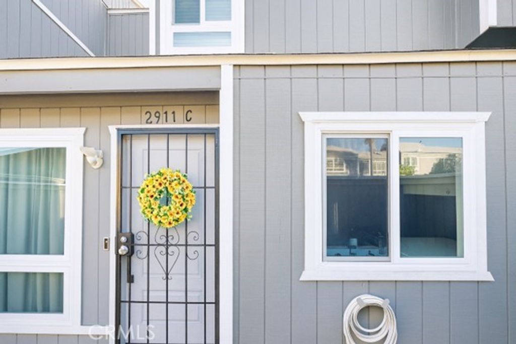 2911 S Fairview Street C, Santa Ana, CA 92705