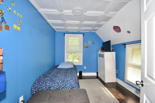 106 Suffolk St, Springfield, MA 01109