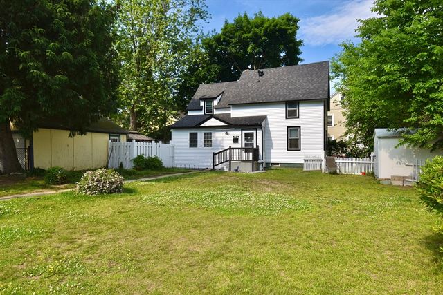 106 Suffolk St, Springfield, MA 01109