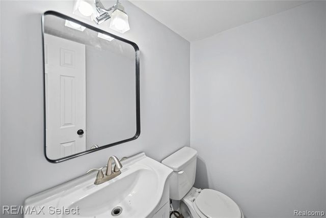 4020 Park Forest Drive Drive, Flint, MI 48507