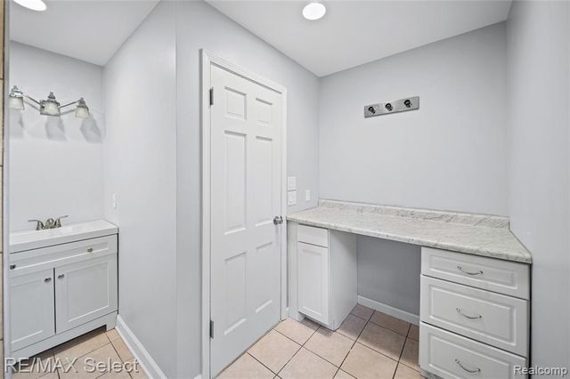 4020 Park Forest Drive Drive, Flint, MI 48507
