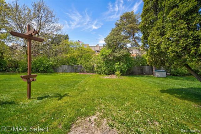 4020 Park Forest Drive Drive, Flint, MI 48507