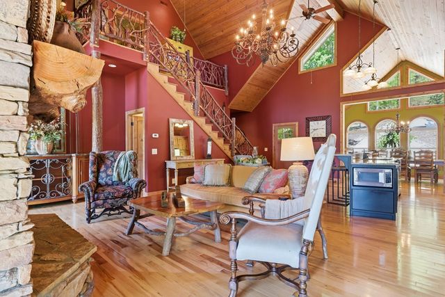 271 Burnt Ridge Road, Blairsville, GA 30512