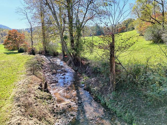 271 Burnt Ridge Road, Blairsville, GA 30512