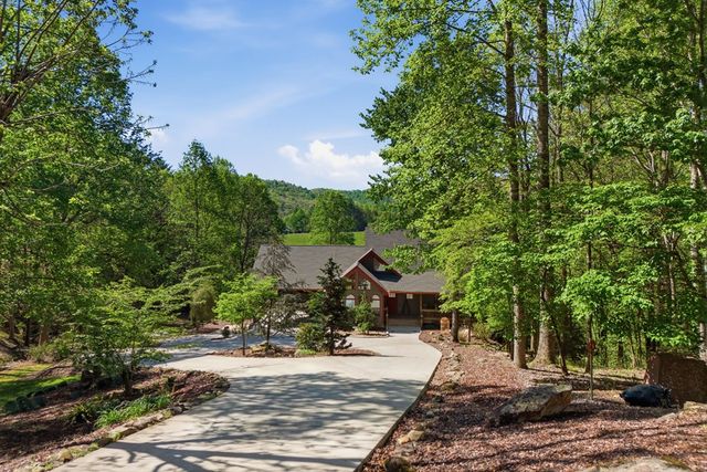 271 Burnt Ridge Road, Blairsville, GA 30512
