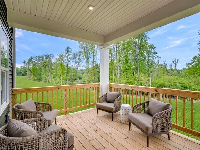 7108 Holiday LN, Toano, VA 23168
