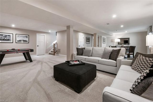 7108 Holiday LN, Toano, VA 23168