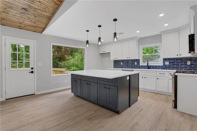 3341 Camelot Drive, Marietta, GA 30062