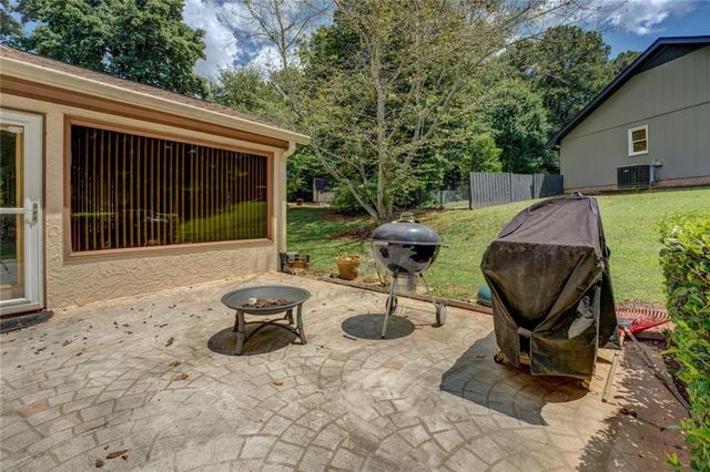 4938 Lake Forest Dr, Conyers, GA 30094