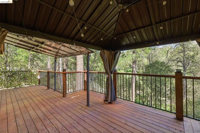 13133 Wells Fargo Dr, Groveland, CA 95321