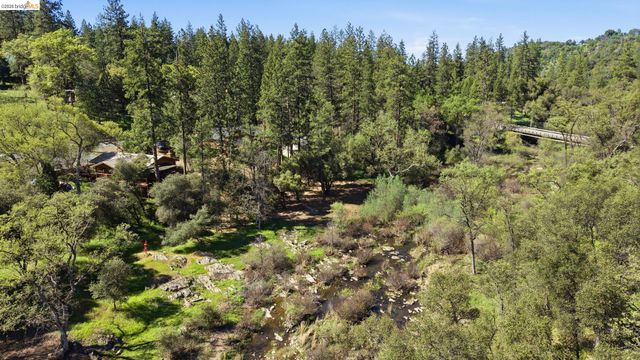 13133 Wells Fargo Dr, Groveland, CA 95321