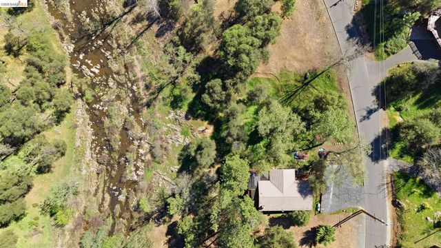 13133 Wells Fargo Dr, Groveland, CA 95321