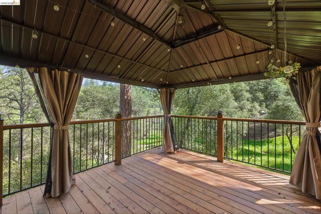 13133 Wells Fargo Dr, Groveland, CA 95321