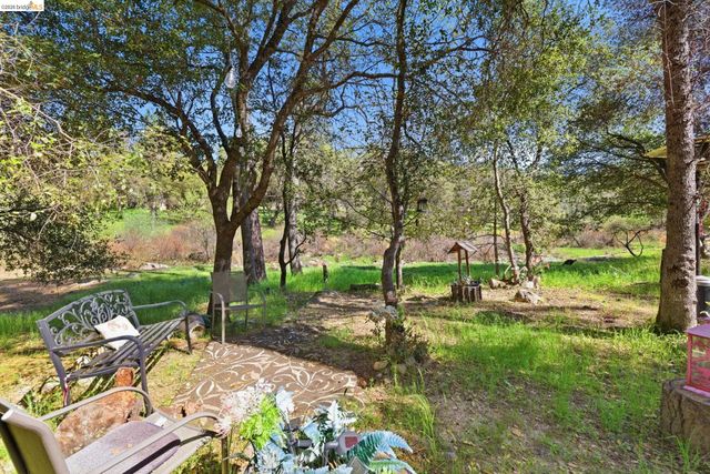 13133 Wells Fargo Dr, Groveland, CA 95321