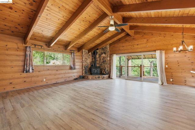 13133 Wells Fargo Dr, Groveland, CA 95321