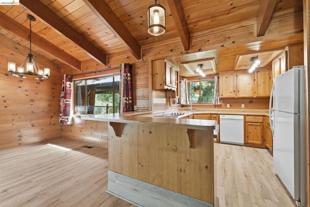 13133 Wells Fargo Dr, Groveland, CA 95321