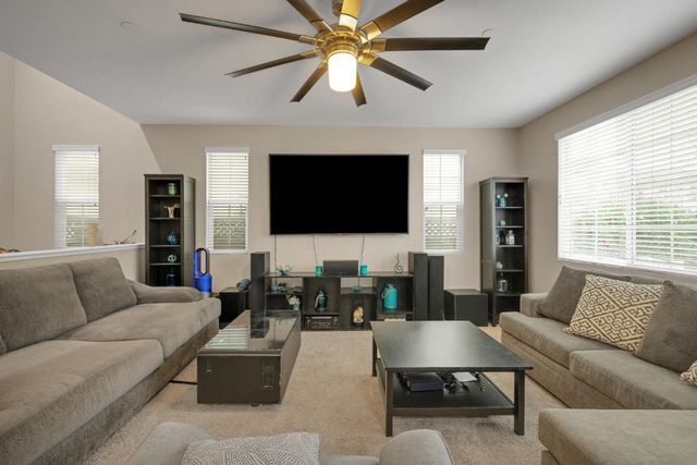 102 Pellegrino Ct, Lincoln, CA 95648