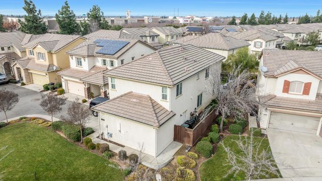 102 Pellegrino Ct, Lincoln, CA 95648