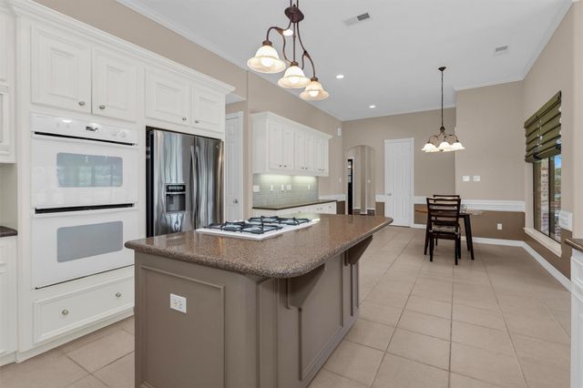15 Grey Moss Lane, Montgomery, TX 77356