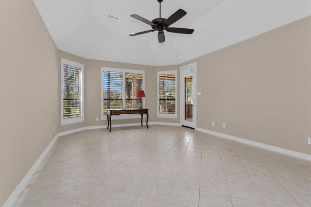 15 Grey Moss Lane, Montgomery, TX 77356