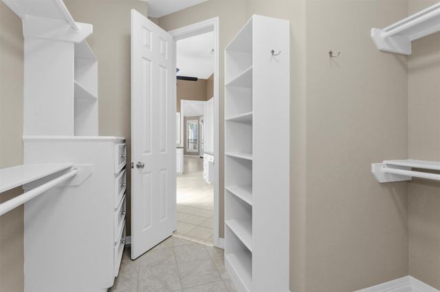 15 Grey Moss Lane, Montgomery, TX 77356