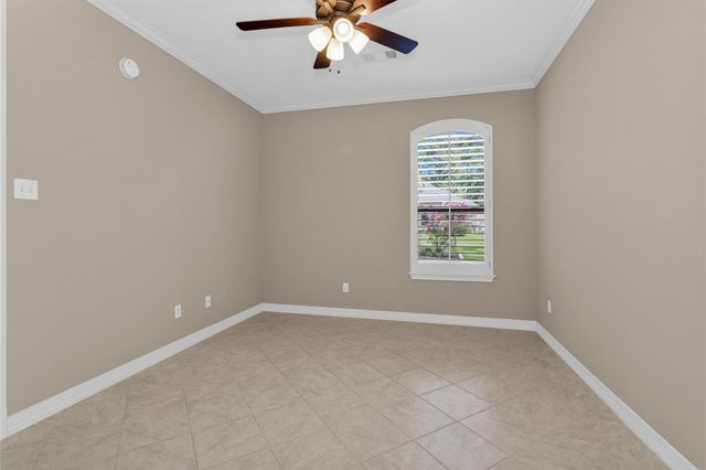 15 Grey Moss Lane, Montgomery, TX 77356