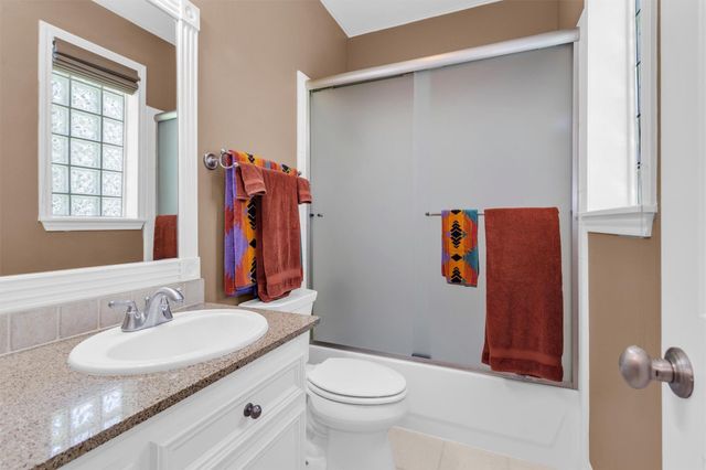 15 Grey Moss Lane, Montgomery, TX 77356