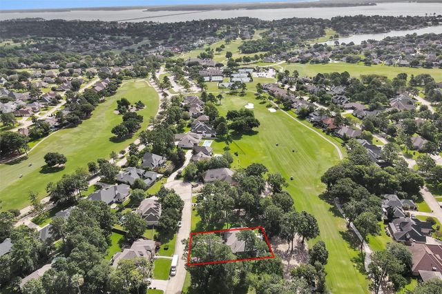 15 Grey Moss Lane, Montgomery, TX 77356