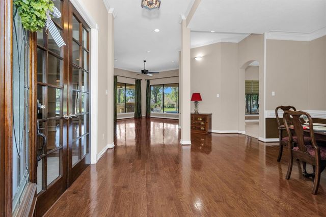 15 Grey Moss Lane, Montgomery, TX 77356