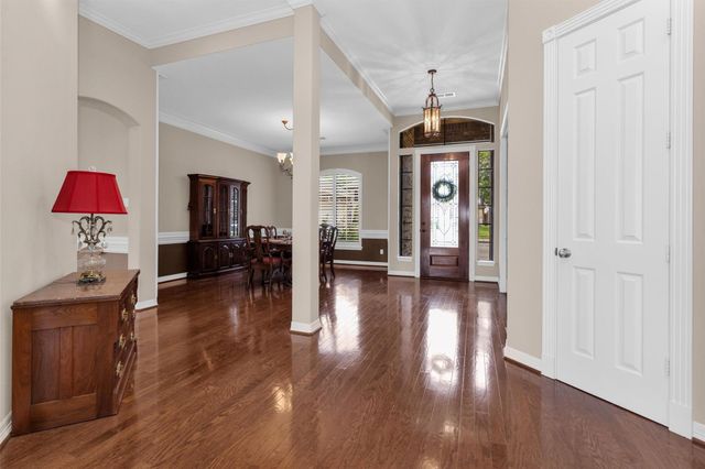 15 Grey Moss Lane, Montgomery, TX 77356