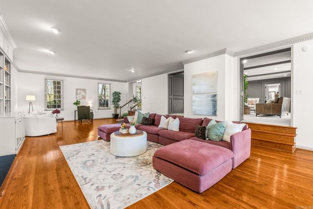 3 Oakmont Court, Little Rock, AR 72212