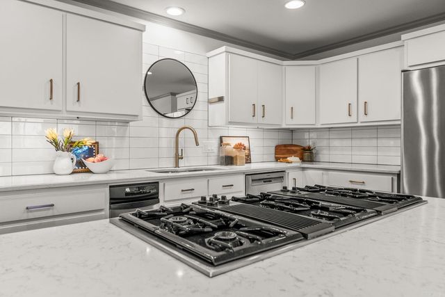 3 Oakmont Court, Little Rock, AR 72212