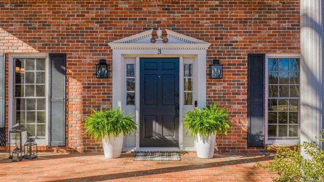 3 Oakmont Court, Little Rock, AR 72212