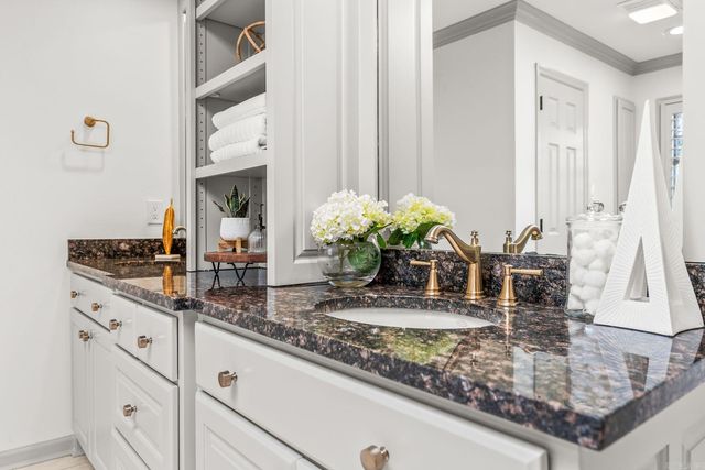 3 Oakmont Court, Little Rock, AR 72212