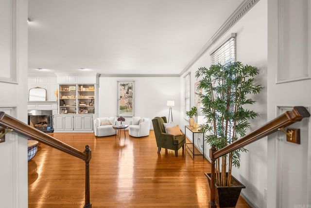 3 Oakmont Court, Little Rock, AR 72212