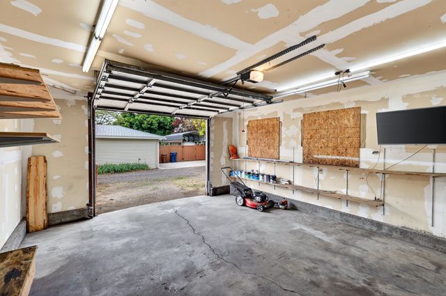 4423 N Cedar St, Spokane, WA 99205