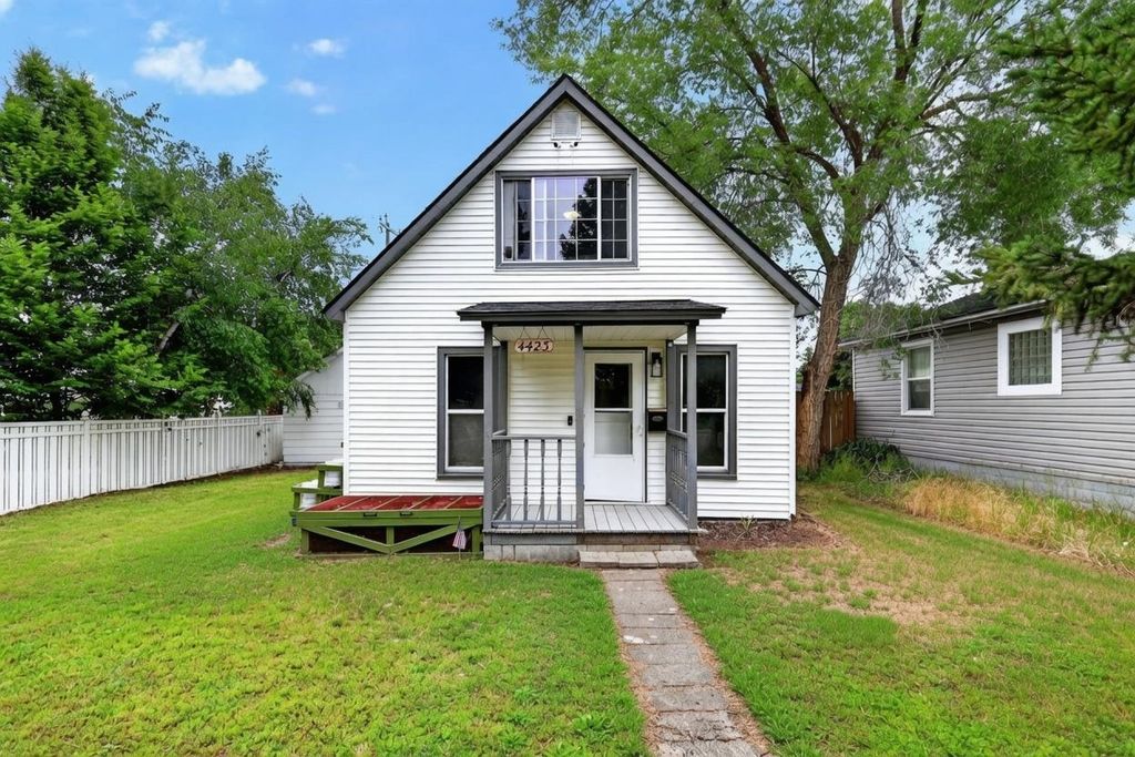 4423 N Cedar St, Spokane, WA 99205