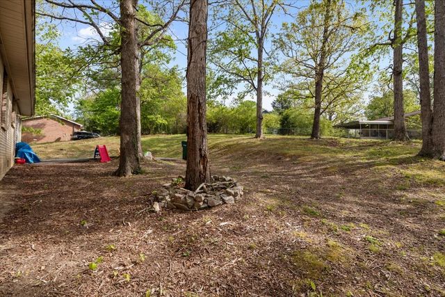 111 Bern St, Waverly, TN 37185
