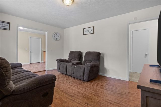 111 Bern St, Waverly, TN 37185