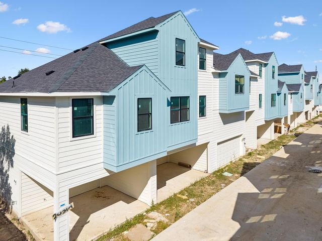 2025 Oak Forest Drive A-B, Houston, TX 77018