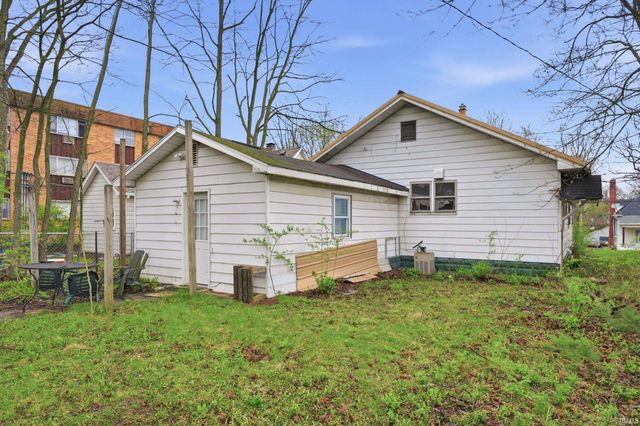 717 W Queen Street, Muncie, IN 47303