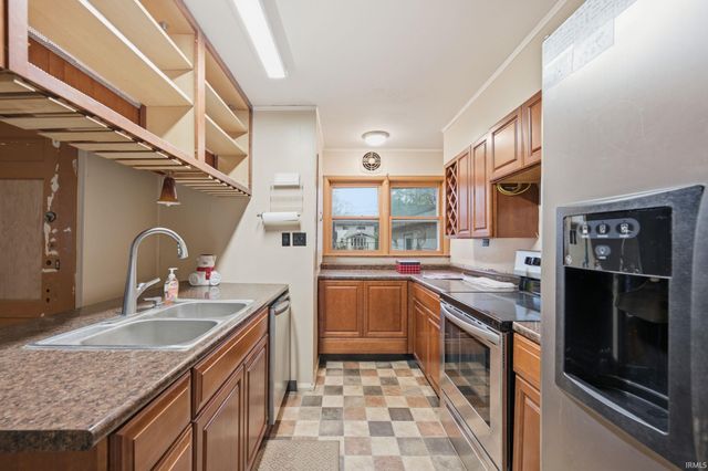 717 W Queen Street, Muncie, IN 47303