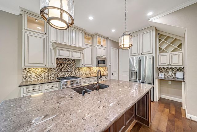 94 Herons Flight Place, Spring, TX 77389