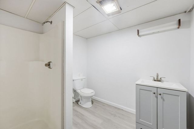 617 River Rd, Agawam, MA 01001