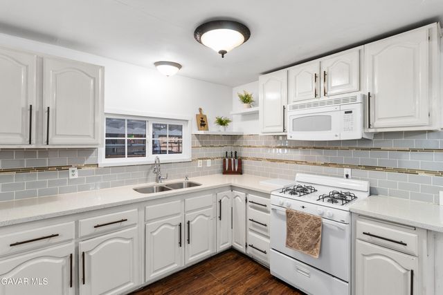 1258 W Rosamond Boulevard Spc 76, Rosamond, CA 93560
