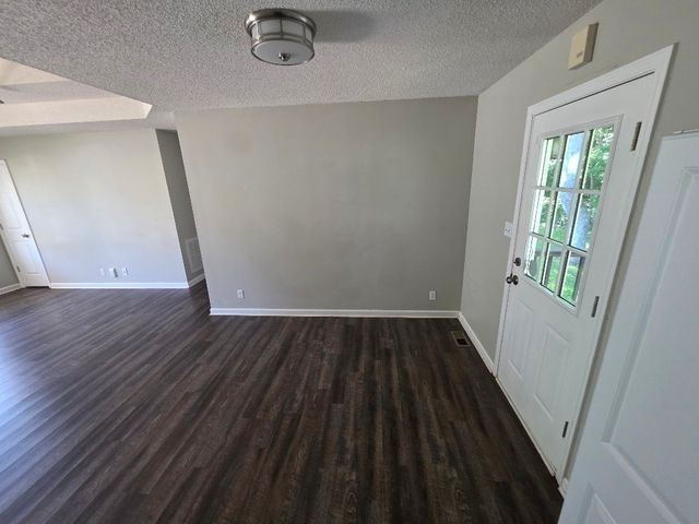 105 Monarch Ln, Clarksville, TN 37042